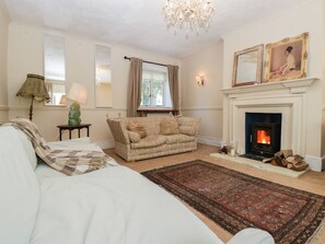 Fireplace - Cefn Campstone, Abergavenny (Abergavenny)