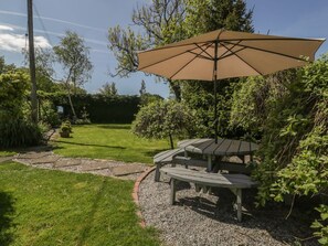 Terrace/patio - Cefn Campstone, Abergavenny (Abergavenny)