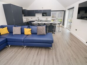 Living area - Milkwood Villa, Laugharne (Carmarthen)