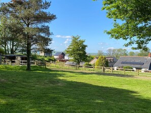 Property grounds - Ash Cottage, Newcastle Emlyn (Llandysul)