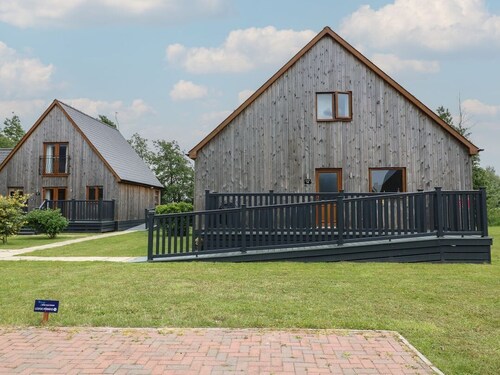 James Ville Marina Lodge 14, Brigg