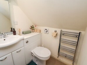 Shower - Woodbine Cottage, Sandsend (Whitby)