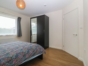 3 bedrooms, individually decorated, individually furnished, free WiFi - Orme View (Penmaenmawr)