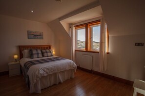 Room - Castlebay View is in Castlebay (Isle of Barra)