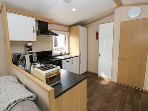 Private kitchen - Cate’s Cozy Cabin, Lazonby (Carlisle)