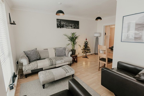 5 Mariners Wharf