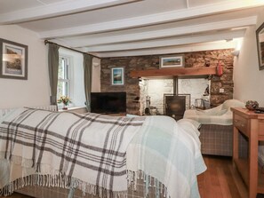 3 bedrooms, WiFi - Blowing House Cottage, Perranporth (Perranporth)