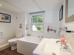 Shower - Blowing House Cottage, Perranporth (Perranporth)