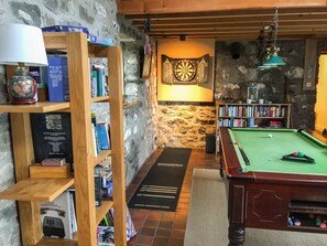 Games room - Charming Bod Rhiw Retreat in Aberdaron (Pwllheli)