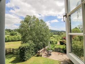 Terrace/patio - Garden Cottage, Ledbury (Ledbury)