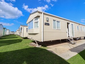 Exterior - Away Resorts- Golden Sands Holiday Park, E (Rhyl)