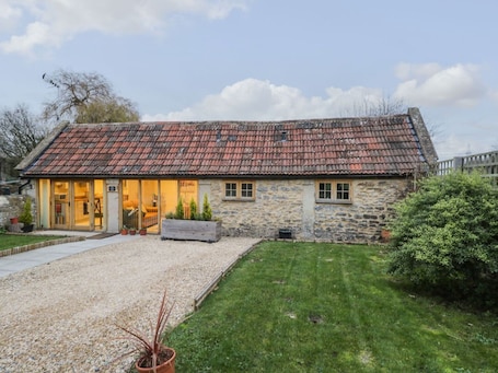 Exterior. The Cattle Byre is nr Corsham.