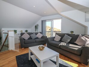 Living area - Charming Sandunes 2 Retreat in Camber (Rye)