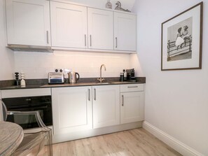 Private kitchen - The Garden Room in Chichester. (Chichester)