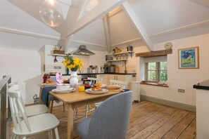 Dining - Stable Loft, Watergate Bay (Newquay)