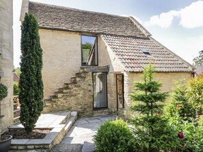 Exterior - The Barn, Colerne, Wiltshire (Chippenham)