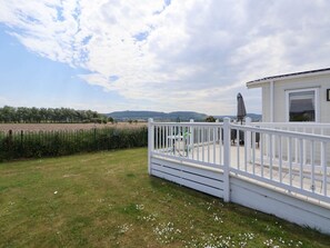 Terrace/patio - Lawi39: Charming Retreat in Towyn (Abergele)