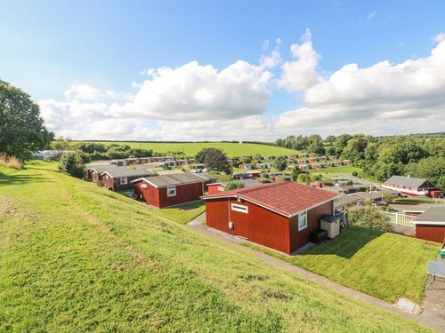 Milkwood nr Llansteffan. 3 bed