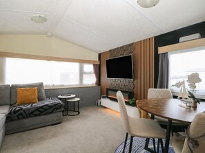 Living area - 90 Solent Breezes, Warsash (Southampton)