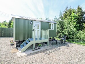 Terrace/patio - Shepheard Hut 2, Forfar (Forfar)