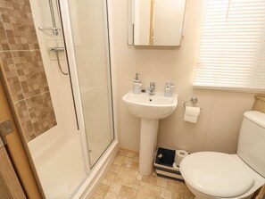 Shower - 31 Crosswinds, Bembridge (Bembridge)