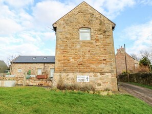 Exterior - Bowes Barn: Charming Retreat in Ouston (Gateshead)