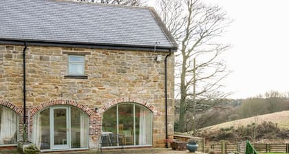 Bowes Barn: Charming Retreat in Ouston