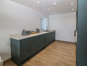 Private kitchen - Yr Ysgubor in Dyffryn Ardudwy. (Dyffryn Ardudwy)