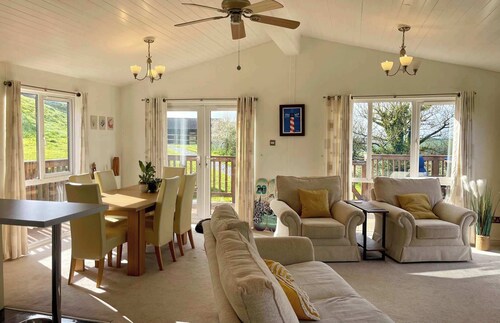 Lowena Lodge, Millbrook