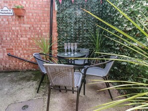 Terrace/patio - Postman’s Lodge, Great Ayton (Middlesbrough)