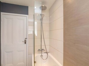 Shower - Postman’s Lodge, Great Ayton (Middlesbrough)