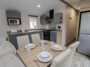 Private kitchen - Woodlands Platinum (WO29), Ruthin (Ruthin)
