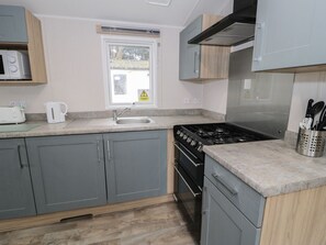 Private kitchen - Woodlands Platinum (WO29), Ruthin (Ruthin)