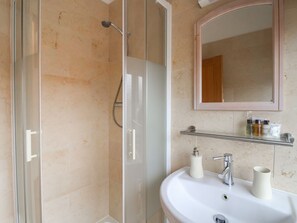 Shower - Oak Cottage, Aylesbeare (Exeter)