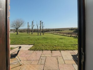 المنطقة المحيطة بالمنشأة