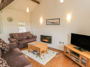 Living area - Beacon, Moorsholm: A Cozy Retreat (Saltburn-by-the-Sea)
