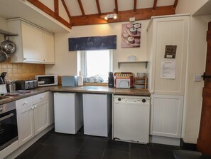 Dishwasher, high chair - Hen Stabl at Tyn Llan, Cemaes Bay (Cemaes Bay)
