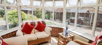 Lynsted Lodge: Charming Stay