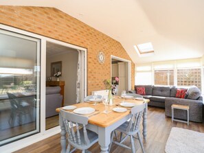 Dining - Sea Point, Chapel St Leonards (Skegness)