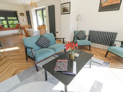 Charming Corradillar Quay Cottage