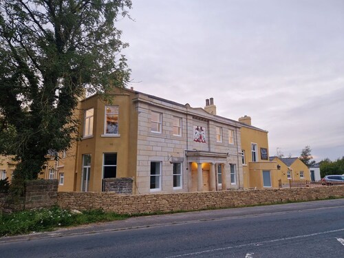 Lord William, Garstang. 3 bed.