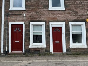 Exterior detail - 4 Lower Kessock Street, Inverness (Inverness)