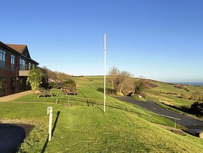 Property grounds - Cliffe Cottage, Brotton, North Yorkshire (Saltburn-by-the-Sea)