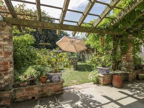 Terrace/patio - Bramhill Barns, Burton Pidsea (Hull)