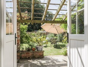 Terrace/patio - Bramhill Barns, Burton Pidsea (Hull)