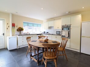 Dining - Upper Pandy Farm, Welshpool (Welshpool)