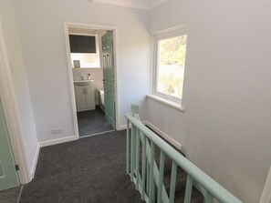 Interior - Afan House, Pontrhydyfen. 3bed (Port Talbot)