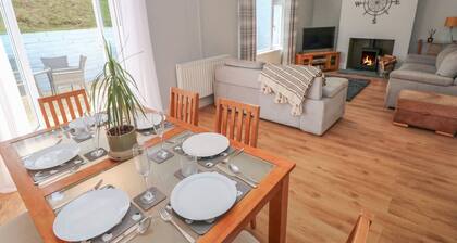Afan House, Pontrhydyfen. 3bed