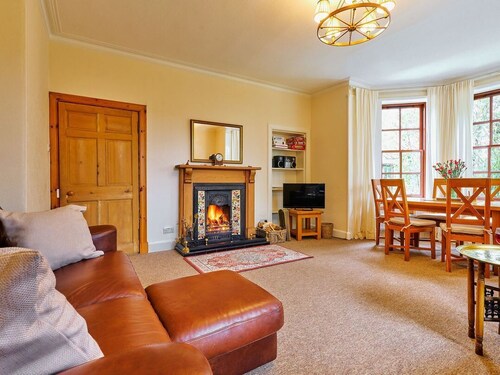 West Lodge, Kirriemuir