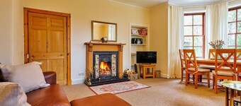 West Lodge, Kirriemuir